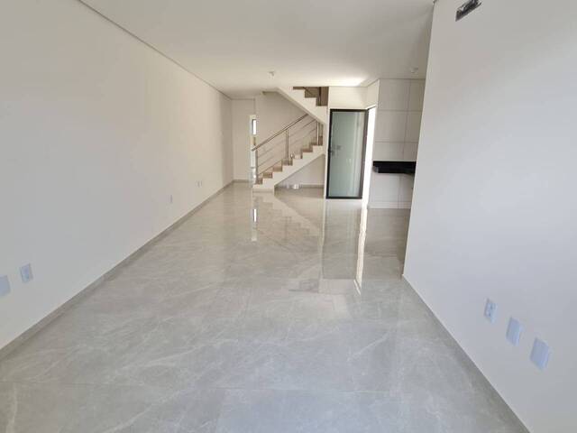 #2744 - Casa para Venda em Fortaleza - CE