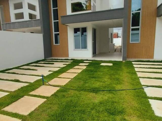 #2932 - Casa para Venda em Eusébio - CE