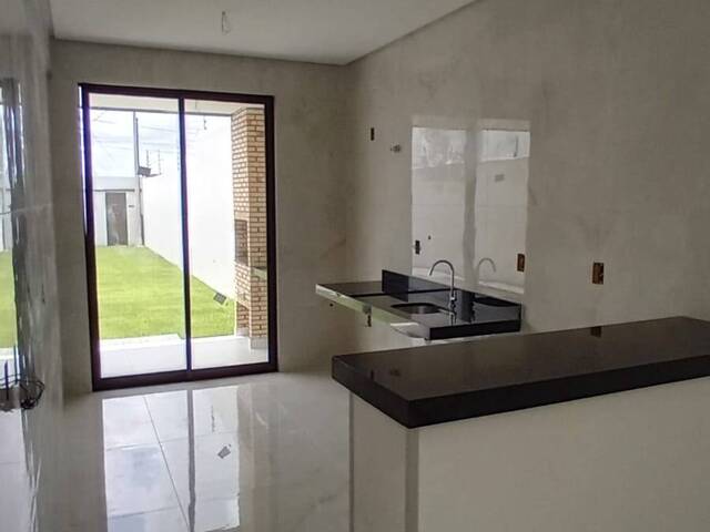 Casa para Venda em Eusébio - 3