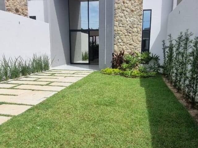 #3422 - Casa para Venda em Eusébio - CE