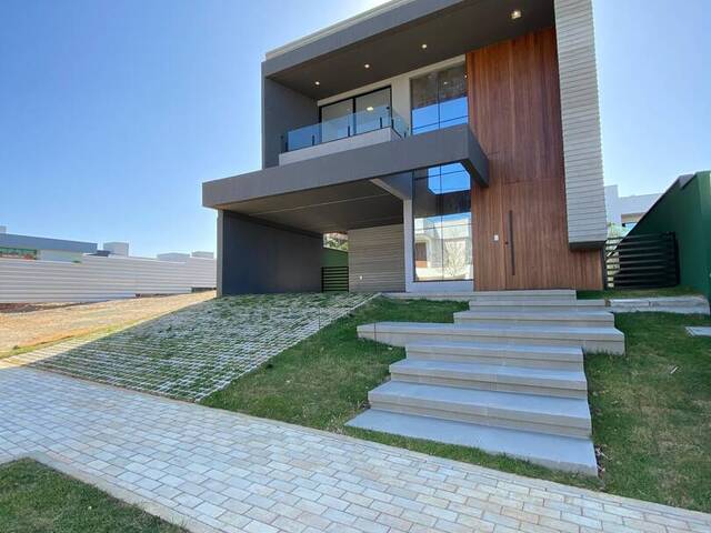 #3502 - Casa em condomínio para Venda em Eusébio - CE