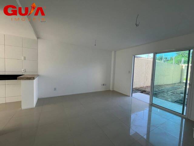 #3811 - Casa para Locação em Eusébio - CE - 2