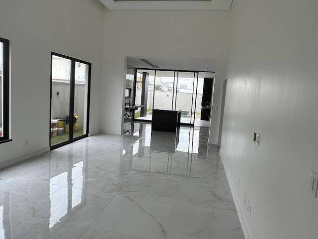 #4009 - Casa para Venda em Eusébio - CE - 2