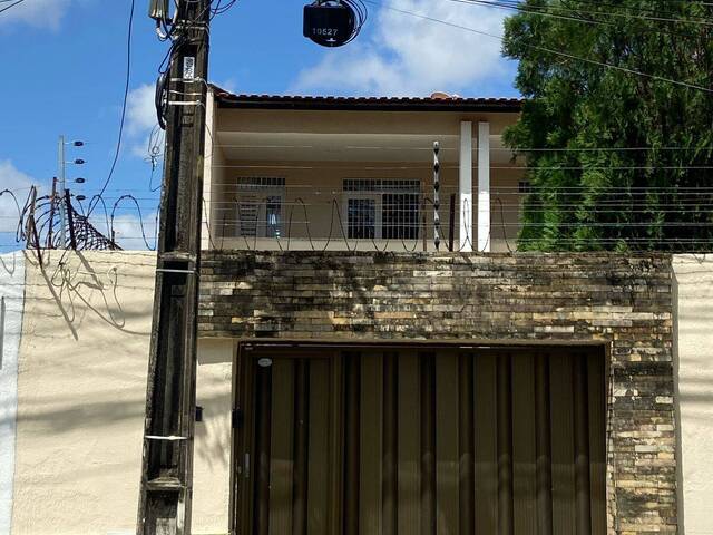 #4048 - Casa para Venda em Fortaleza - CE - 1
