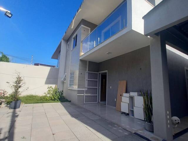 #4201 - Casa para Venda em Eusébio - CE - 2