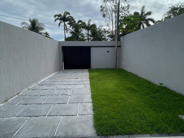 #4213 - Casa para Venda em Eusébio - CE