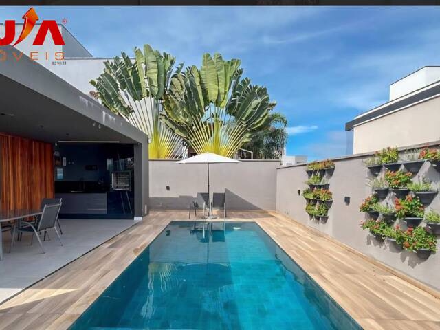 #4212 - Casa para Venda em Eusébio - CE