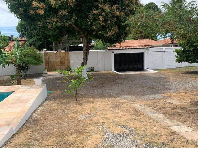 #4241 - Casa para Venda em Fortaleza - CE - 2