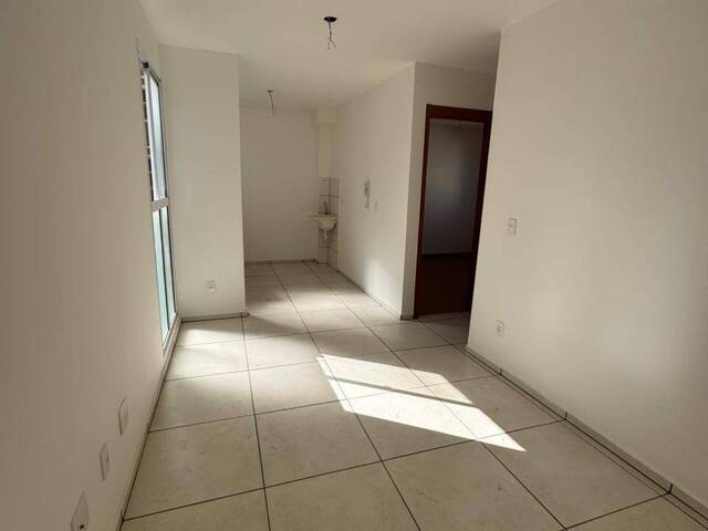 #4440 - Apartamento para Venda em Eusébio - CE - 2