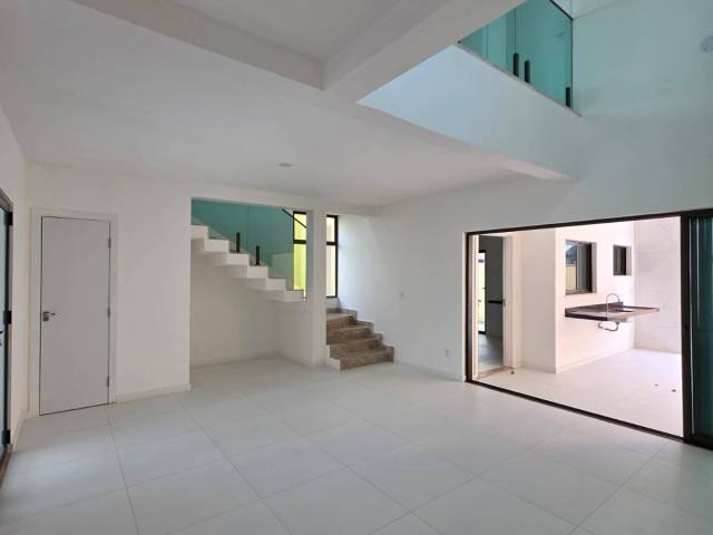 #4533 - Casa para Venda em Eusébio - CE - 2