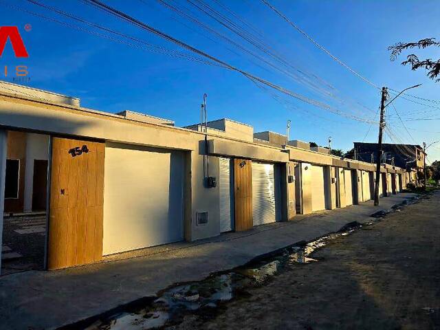#4694 - Casa para Venda em Maracanaú - CE - 2