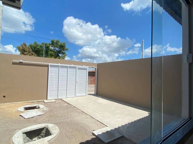 #4767 - Casa para Venda em Horizonte - CE - 2