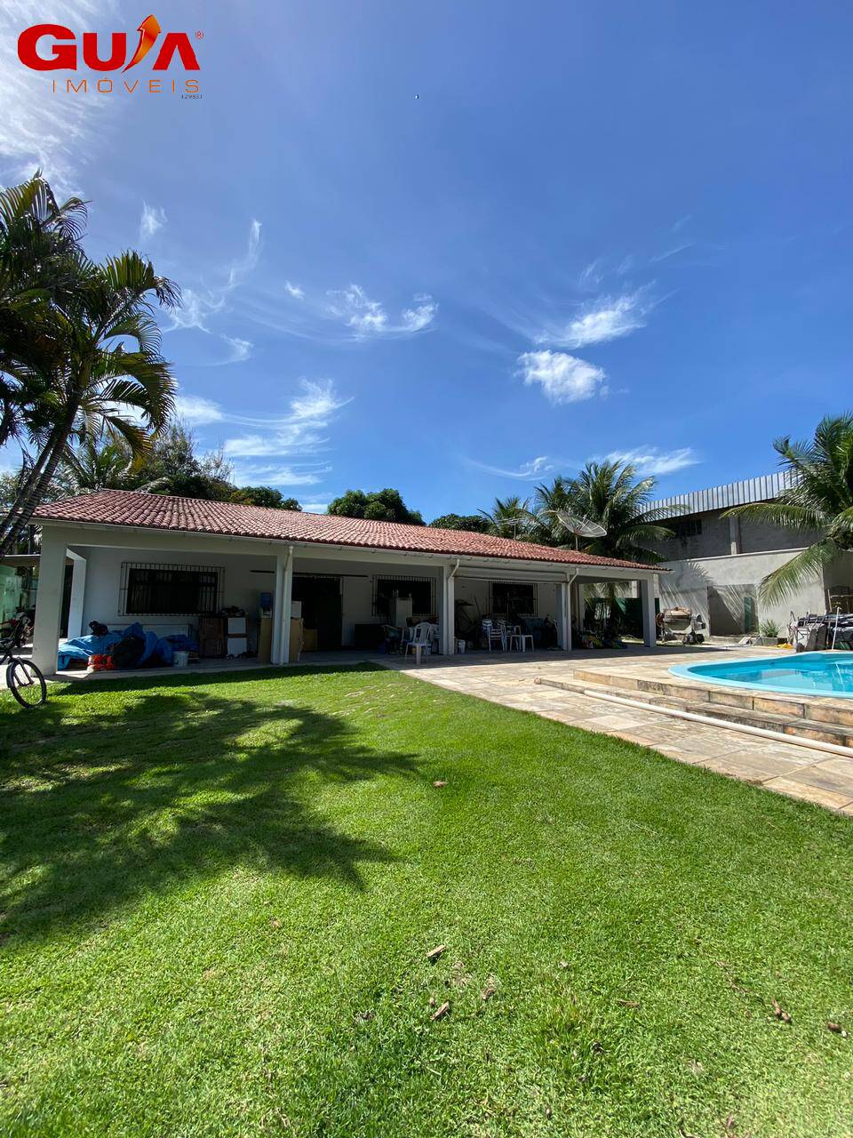 Casa à venda com 3 quartos, 240m² - Foto 1