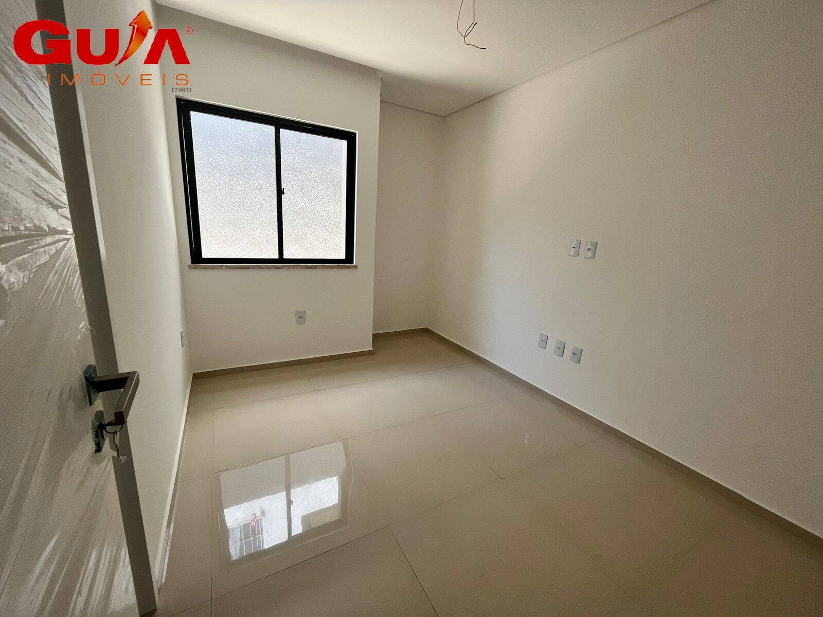 Casa à venda com 3 quartos, 100m² - Foto 6