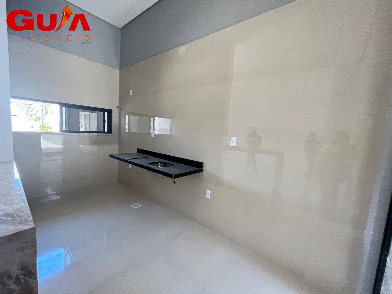 Casa à venda com 3 quartos, 100m² - Foto 5