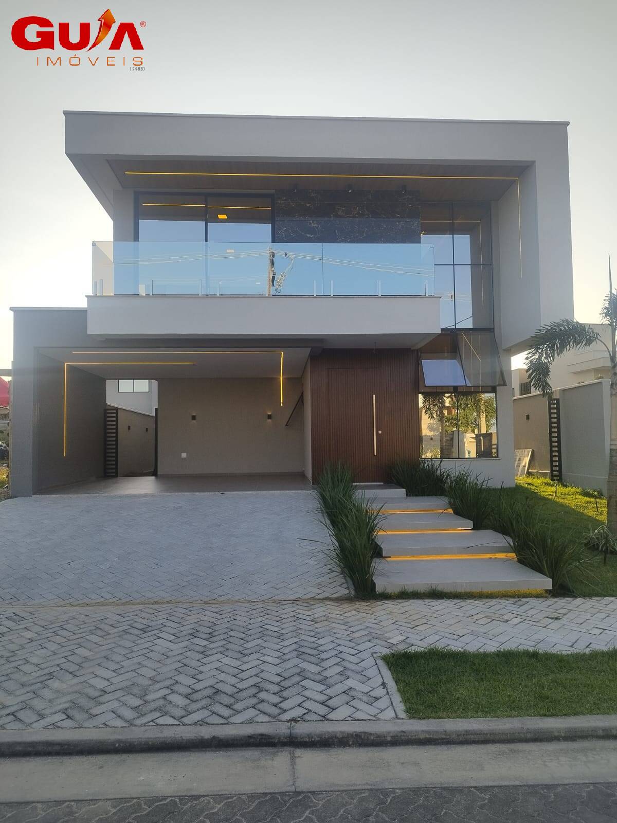 Casa Duplex com altíssimo padrão construtivo