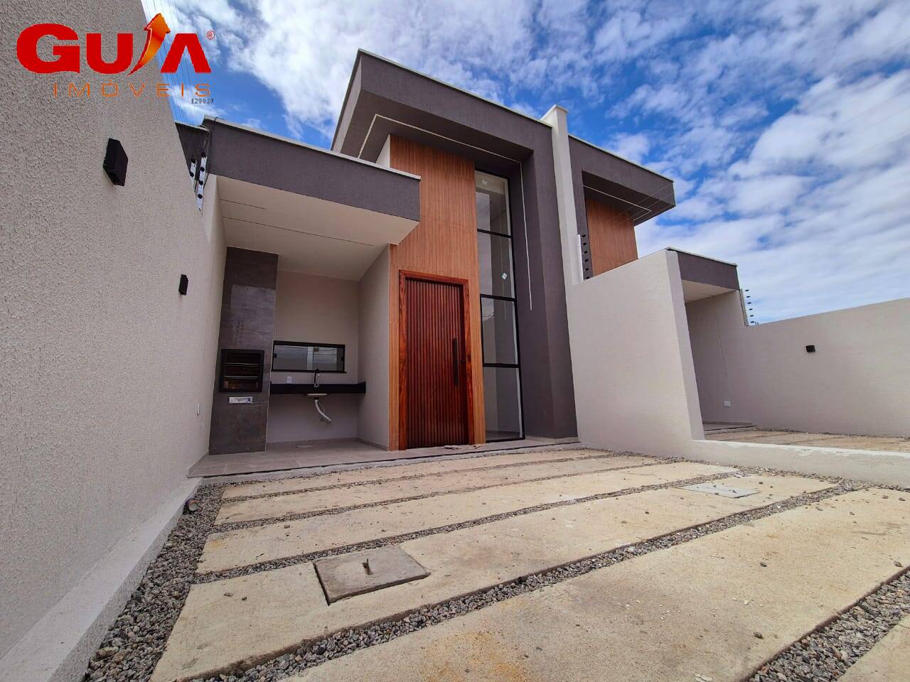 Casa à venda com 3 quartos, 80m² - Foto 1