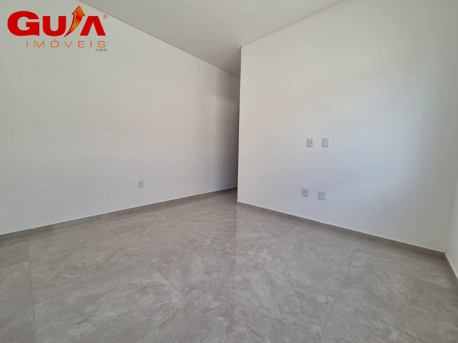 Casa à venda com 3 quartos, 80m² - Foto 9