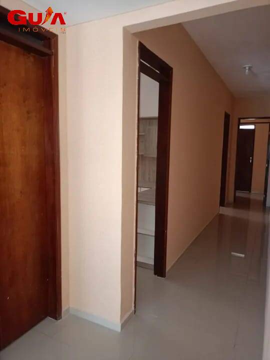 Casa à venda com 3 quartos, 230m² - Foto 10