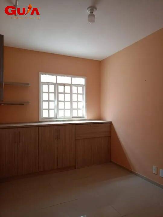 Casa à venda com 3 quartos, 230m² - Foto 11