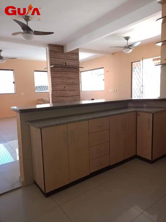 Casa à venda com 3 quartos, 230m² - Foto 12