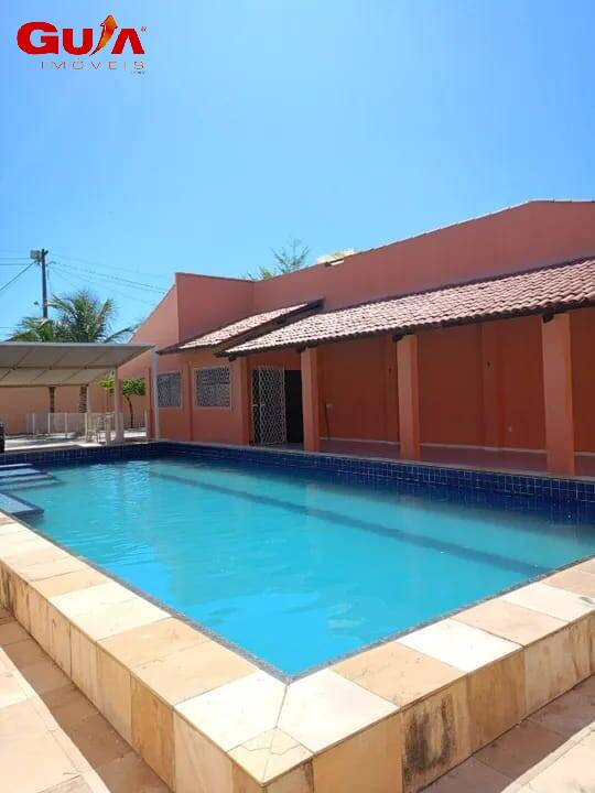 Casa à venda com 3 quartos, 230m² - Foto 1