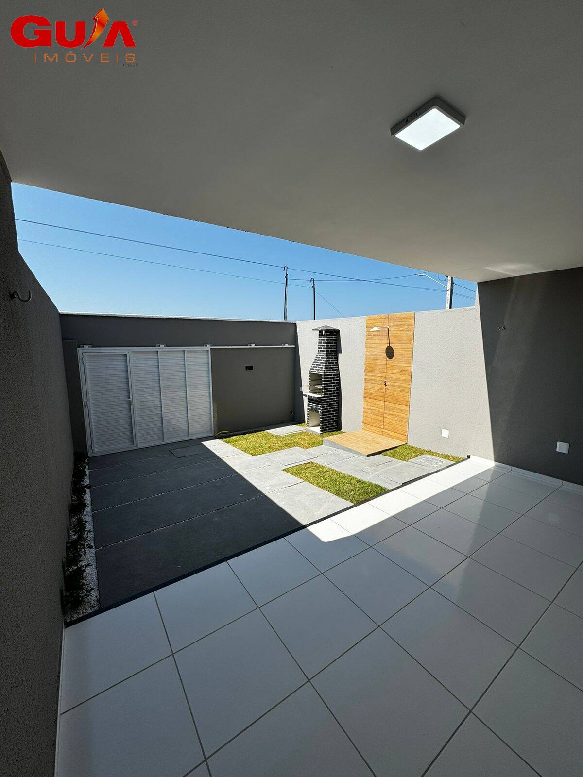 Casa à venda com 2 quartos, 80m² - Foto 2
