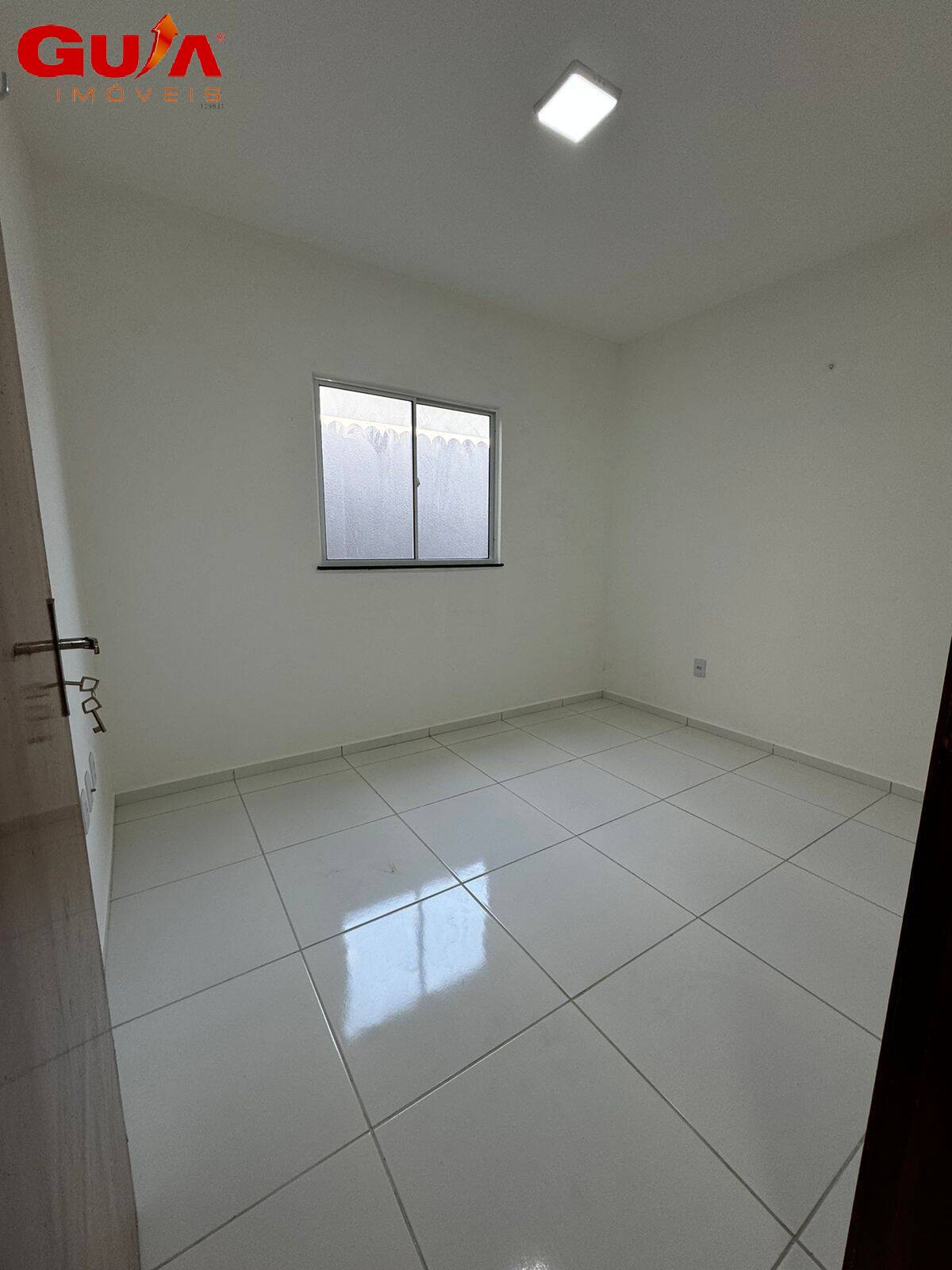 Casa à venda com 2 quartos, 80m² - Foto 9