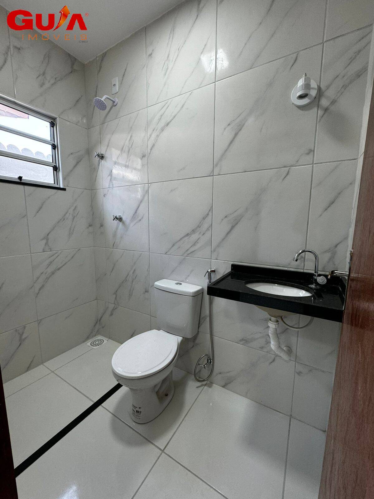 Casa à venda com 2 quartos, 80m² - Foto 8