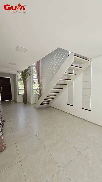 Casa de Condomínio para alugar com 3 quartos, 232m² - Foto 3