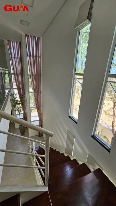 Casa de Condomínio para alugar com 3 quartos, 232m² - Foto 5