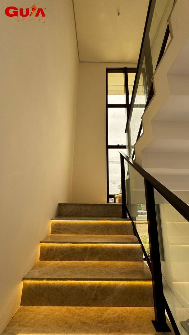 Casa, 4 quartos, 245 m² - Foto 8