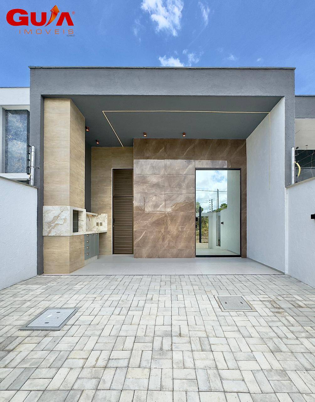 Casa à venda com 3 quartos, 84m² - Foto 1