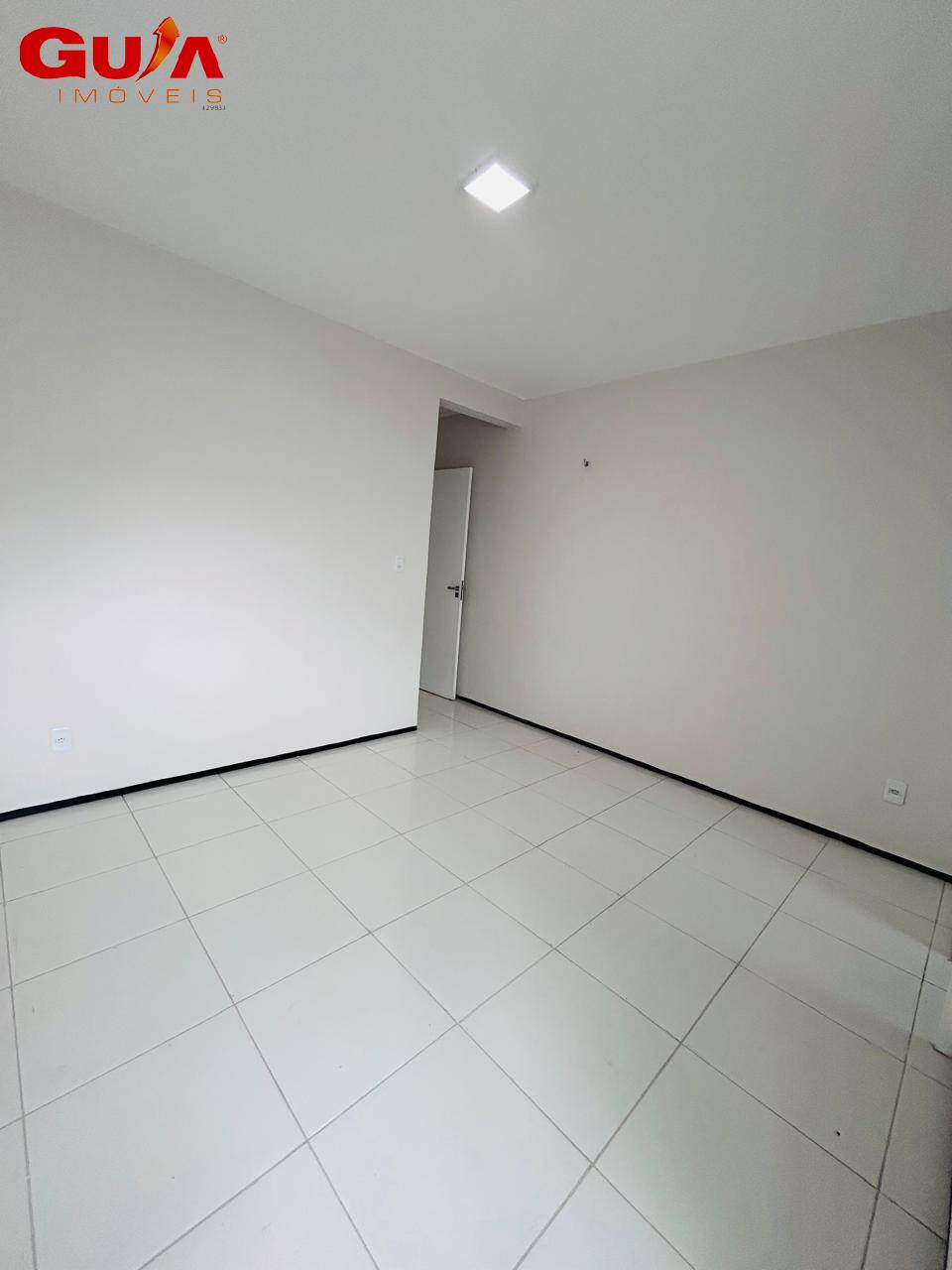 Casa à venda com 3 quartos, 82m² - Foto 9