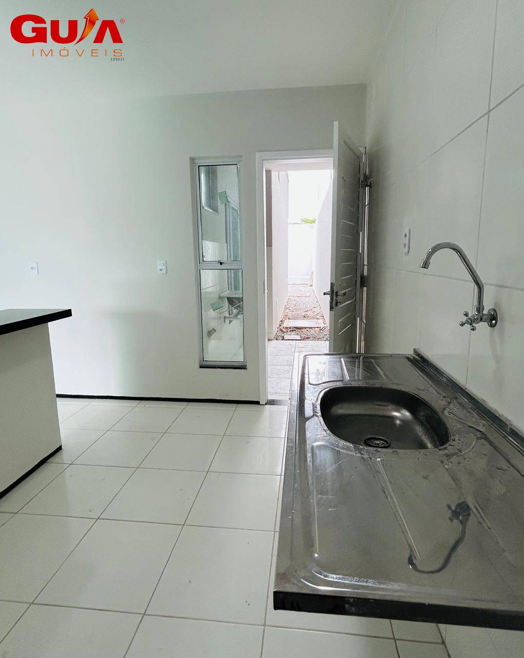 Casa à venda com 3 quartos, 82m² - Foto 7