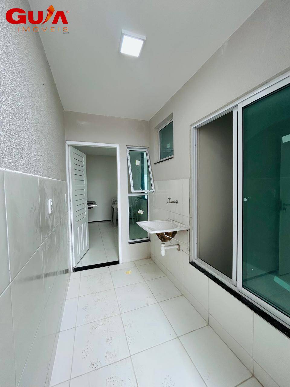 Casa à venda com 3 quartos, 82m² - Foto 8