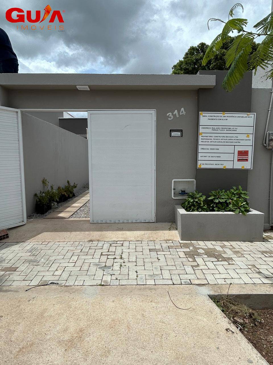 Casa à venda com 3 quartos, 82m² - Foto 1