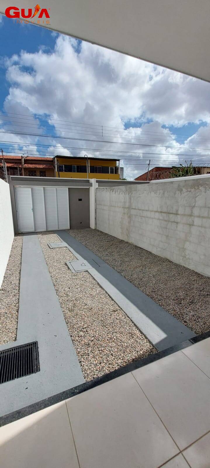 Casa à venda com 3 quartos, 108m² - Foto 3