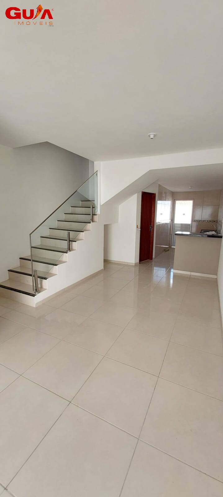 Casa à venda com 3 quartos, 108m² - Foto 4