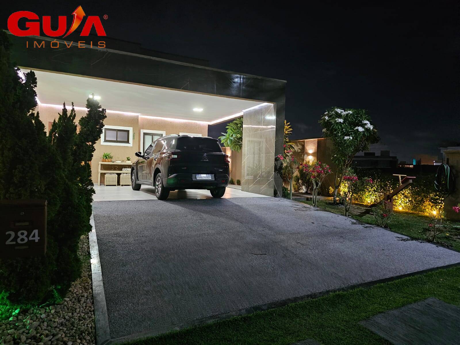 Belissima casa plana com móveis projetados