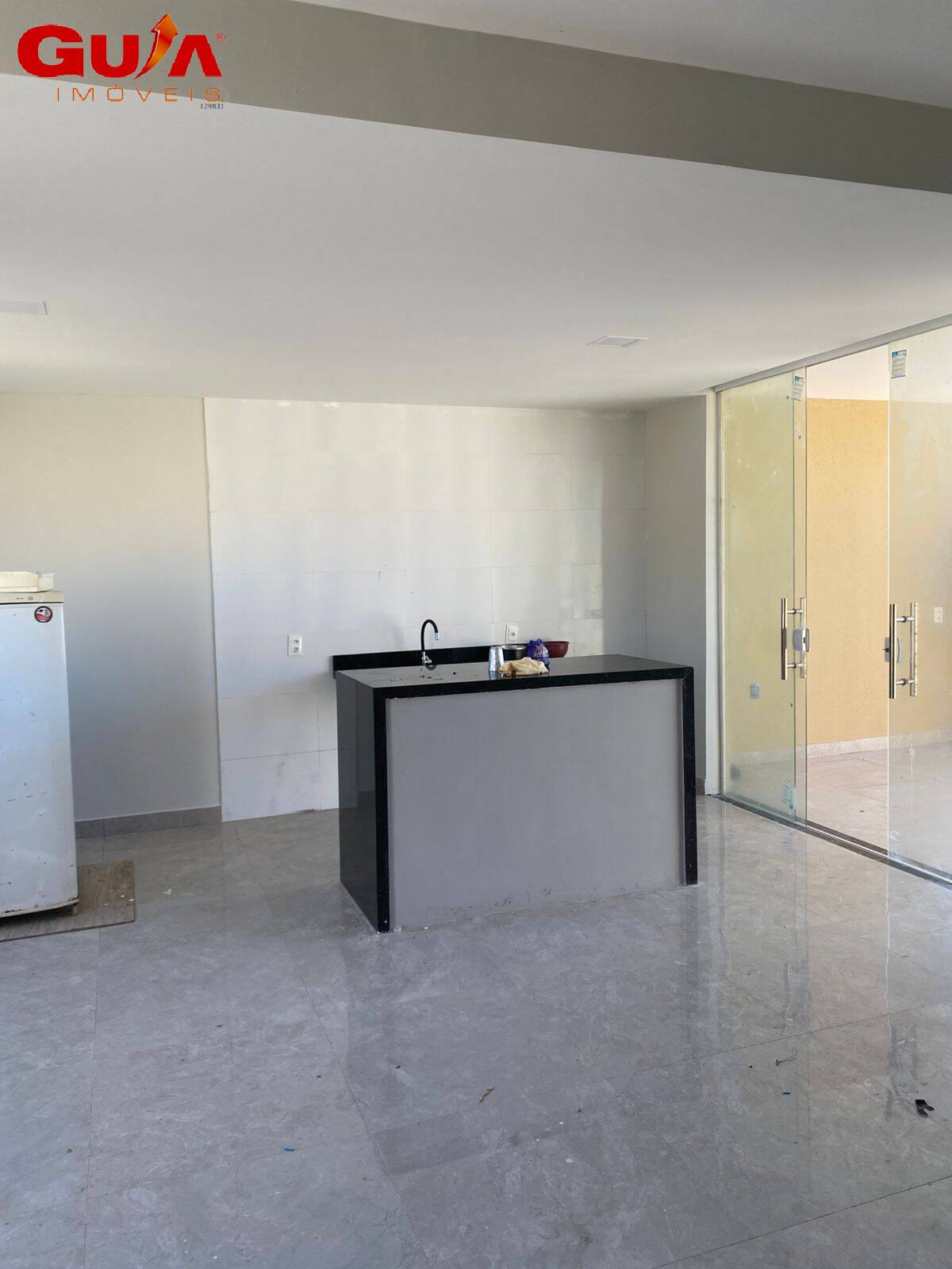 Casa à venda com 2 quartos, 110m² - Foto 3