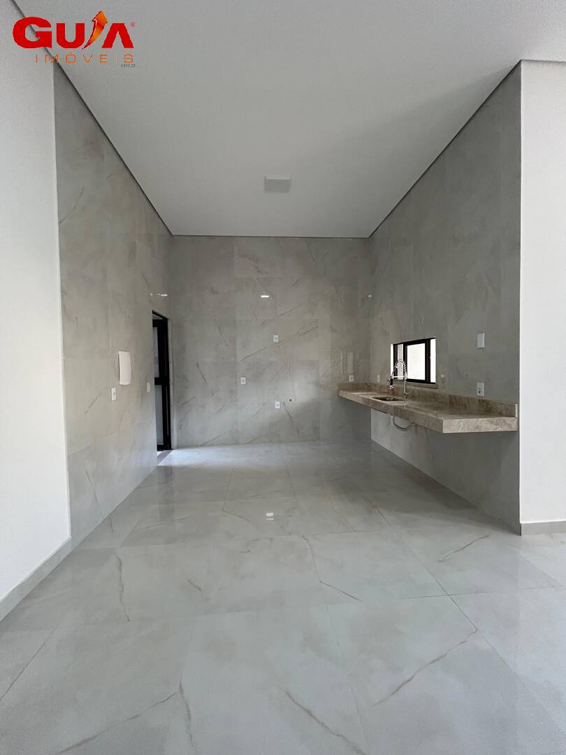 Casa à venda com 3 quartos, 82m² - Foto 4