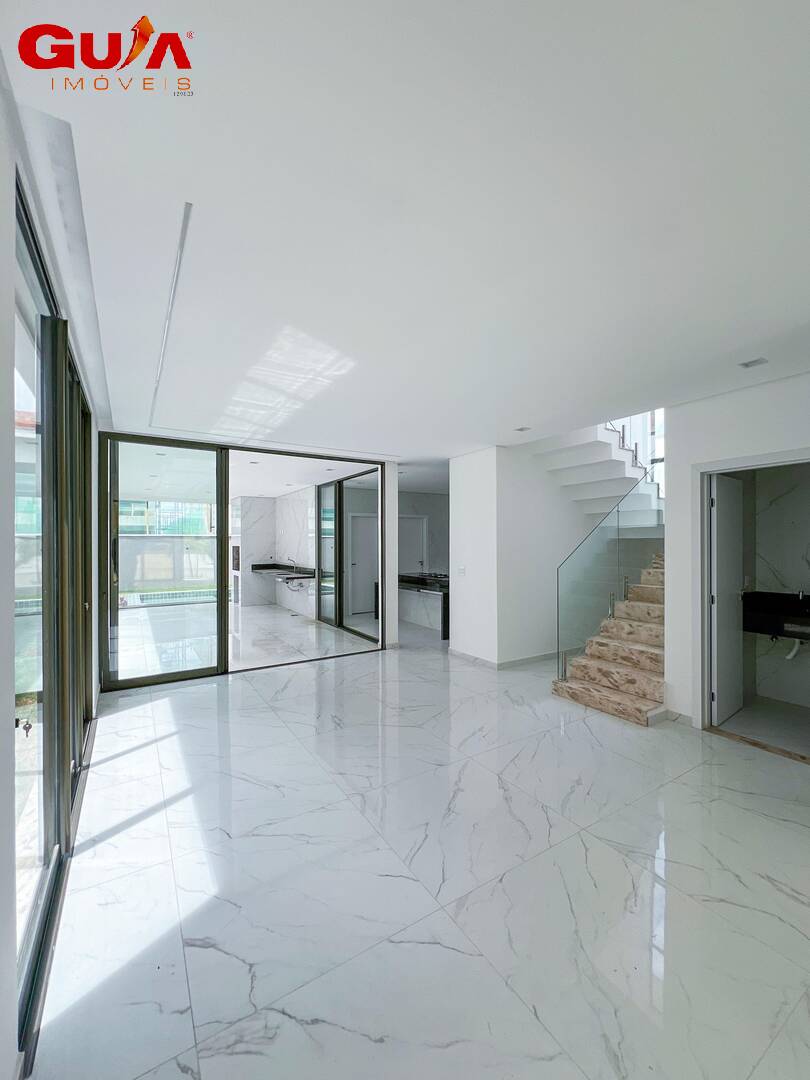 Casa de Condomínio à venda com 5 quartos, 252m² - Foto 3