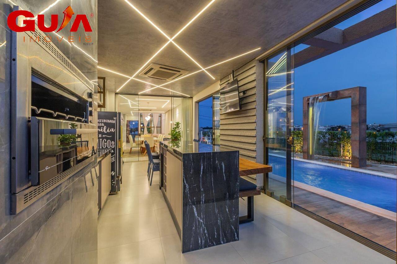 Casa de Condomínio para alugar com 5 quartos, 307m² - Foto 2