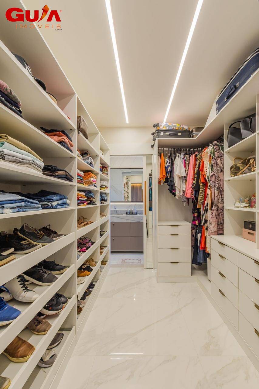 Casa de Condomínio para alugar com 5 quartos, 307m² - Foto 14