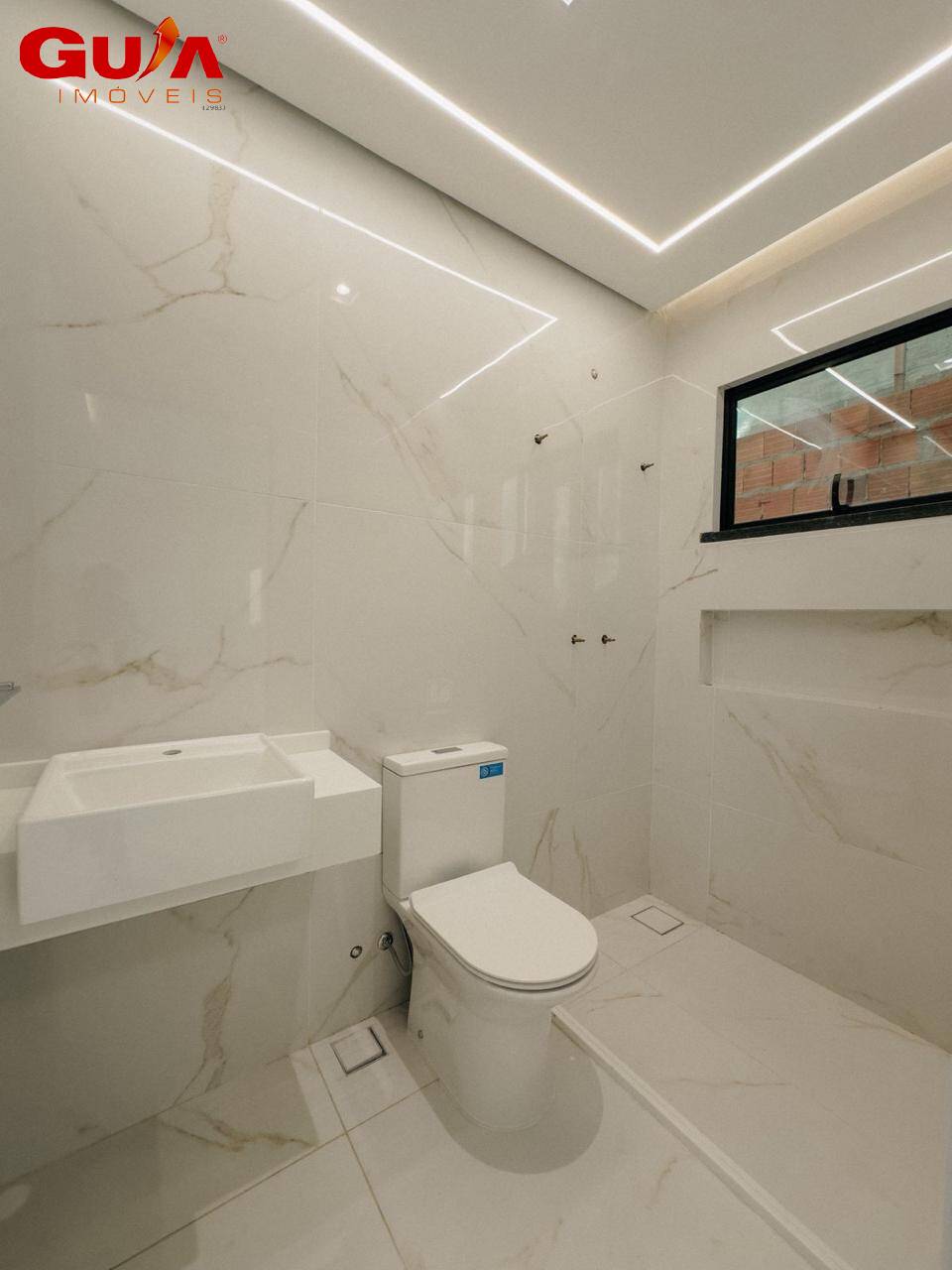 Casa à venda com 4 quartos, 275m² - Foto 11