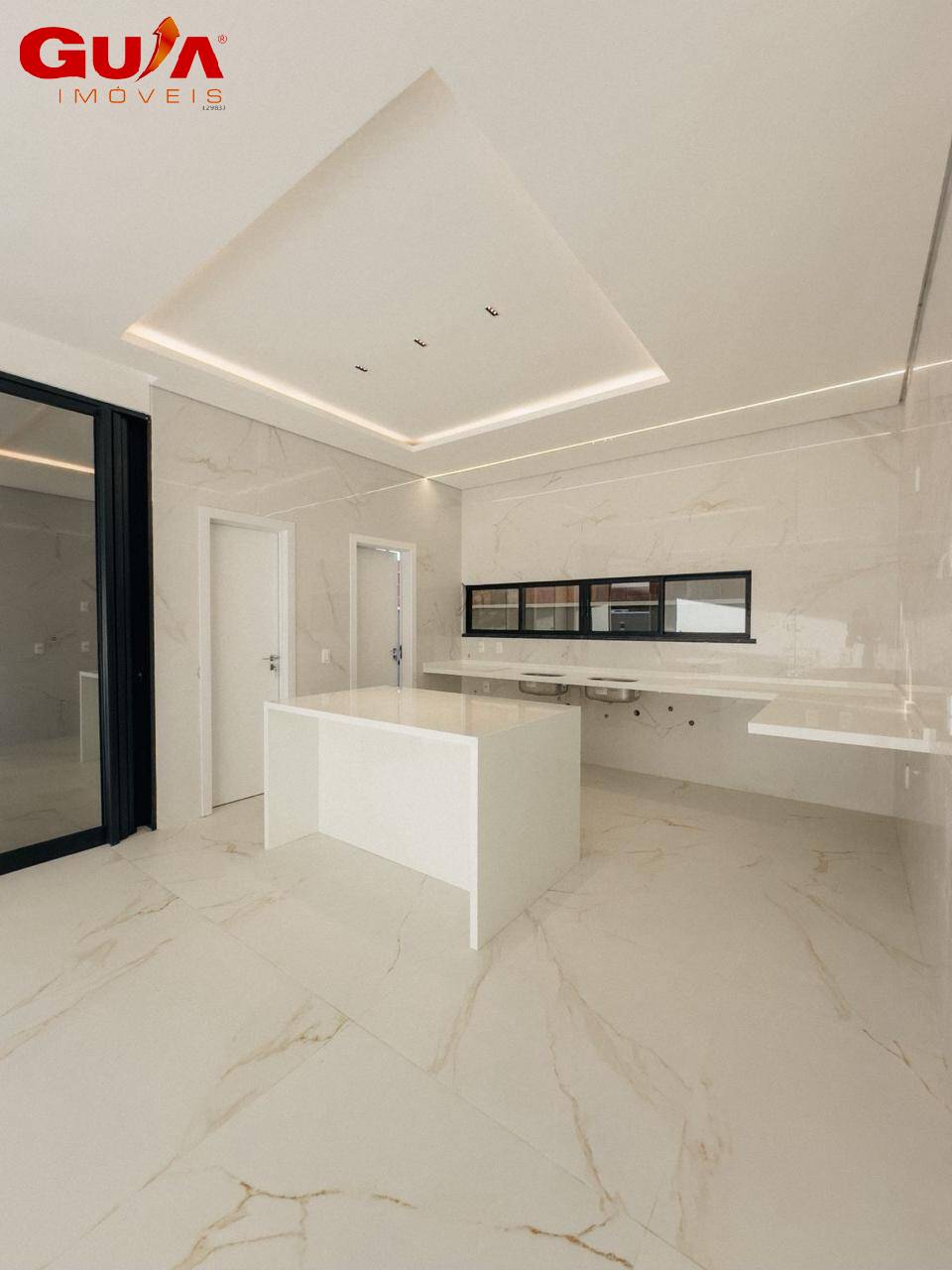 Casa à venda com 4 quartos, 275m² - Foto 8