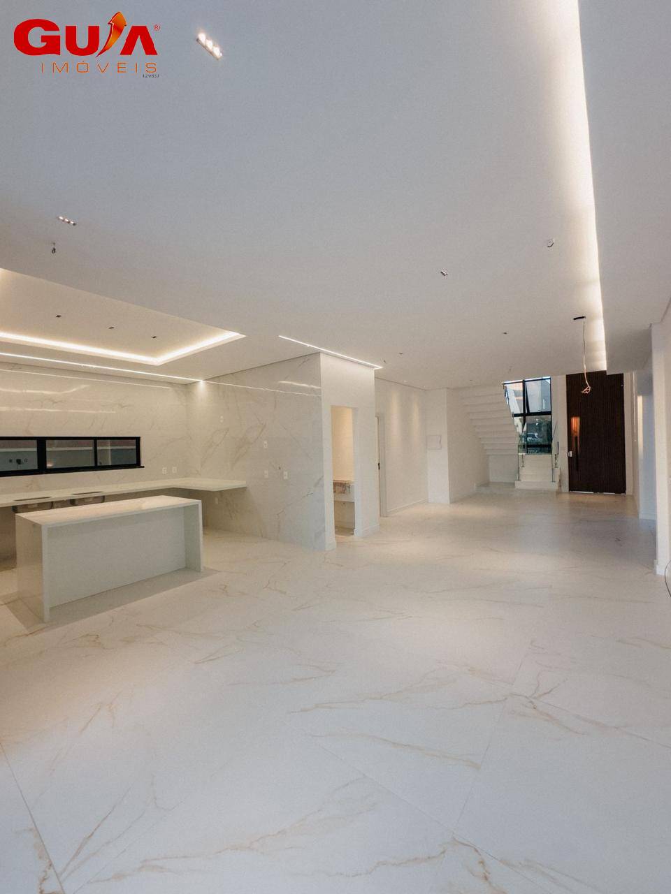 Casa à venda com 4 quartos, 275m² - Foto 4