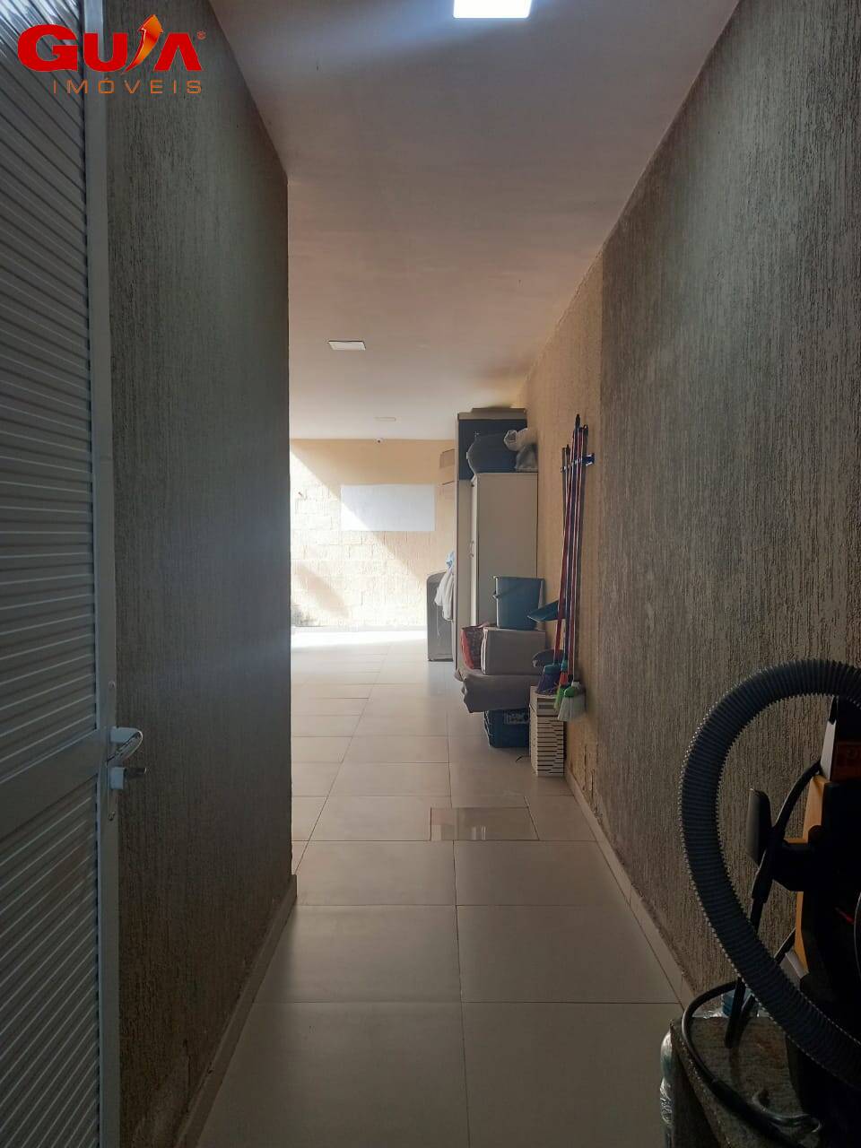 Casa para alugar com 4 quartos, 210m² - Foto 8