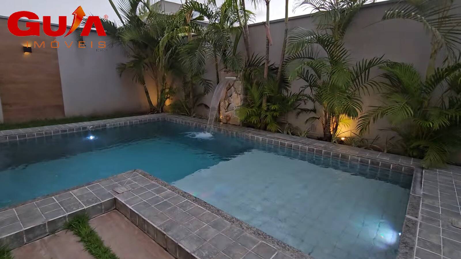 Casa de Condomínio à venda com 4 quartos, 290m² - Foto 3